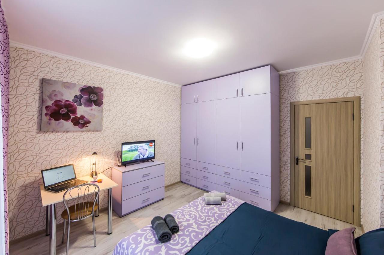 Стильные Апартаменты,Метро Вырлица,Метро Харьковская Kiev Buitenkant foto
