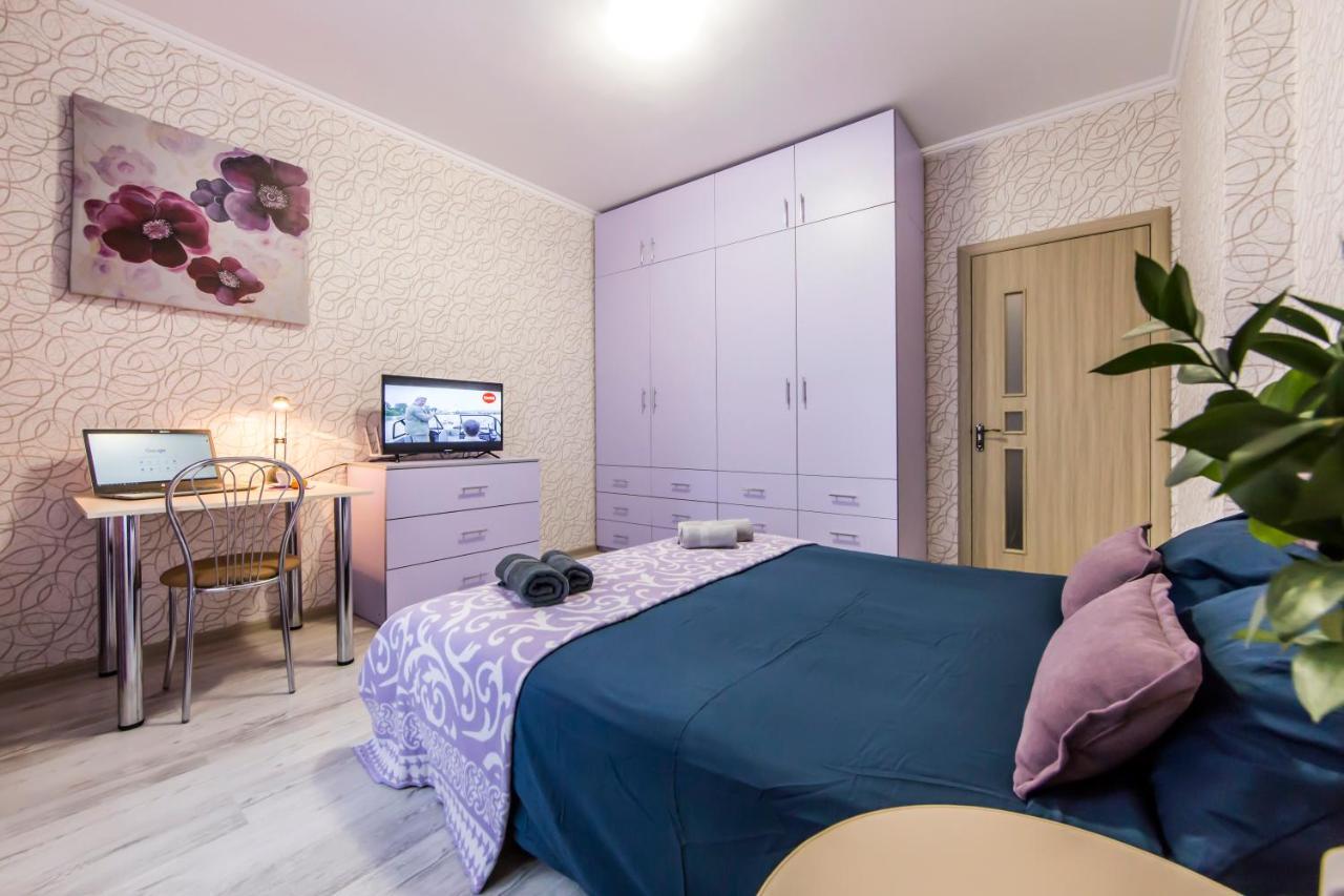 Стильные Апартаменты,Метро Вырлица,Метро Харьковская Kiev Buitenkant foto